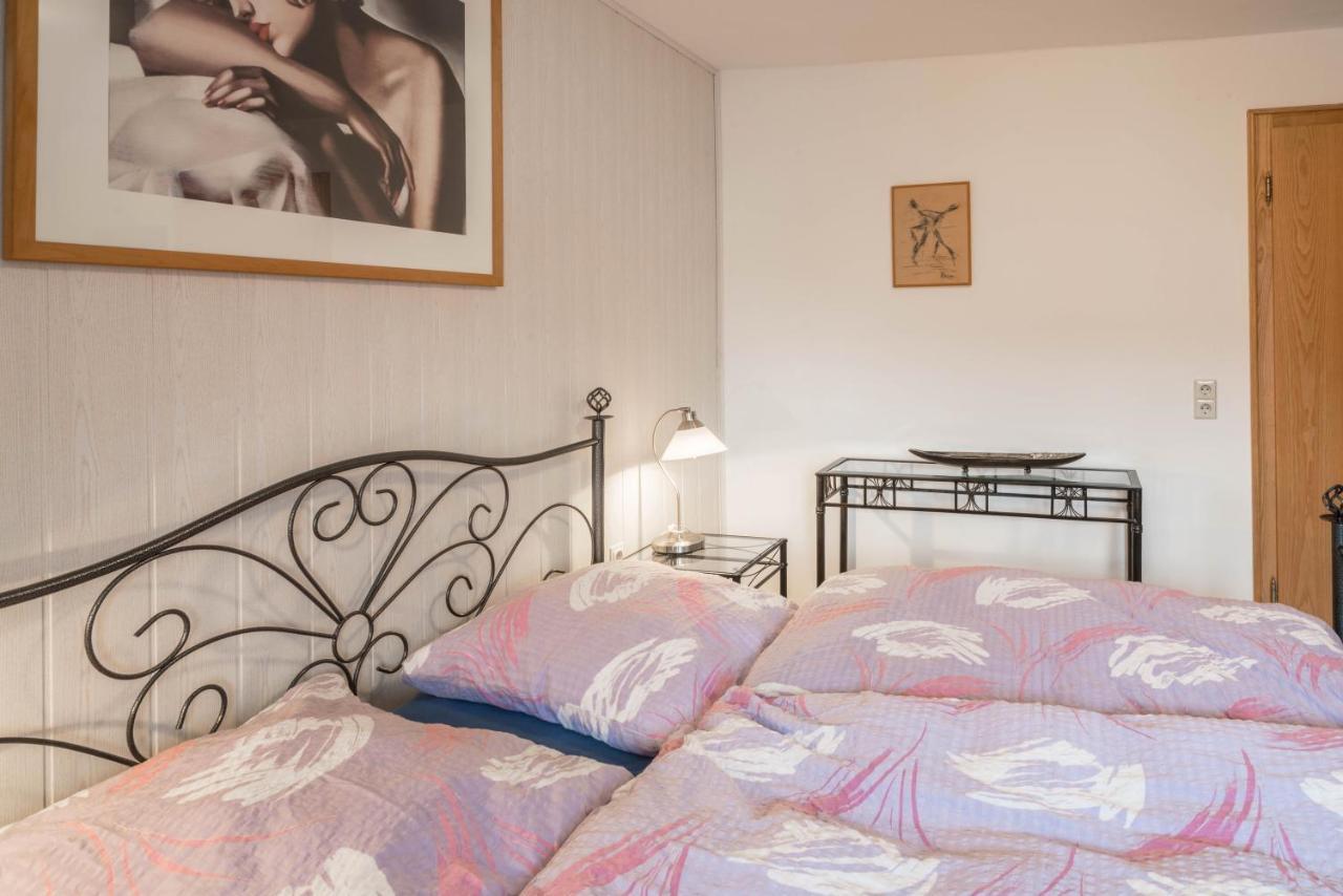 Familienwohnung Haus 18 ユーバーリンゲン エクステリア 写真